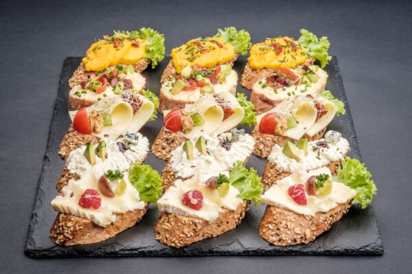 Hnuta’s Gourmet Mix vegetarisch - Brötchen Catering