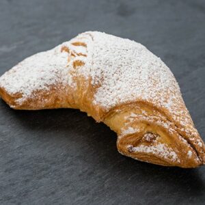 Hnuta’s Jour Plunder Nusskipferl - Brötchen Catering