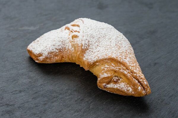 Hnuta’s Jour Plunder Nusskipferl - Brötchen Catering Hnuta’s Jour Plunder Nusskipferl - Brötchen Catering