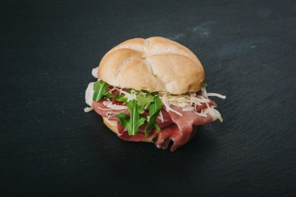 Hnuta’s Jour Gebäck Prosciutto - Brötchen Catering