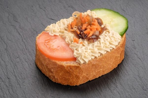 Hnuta's Klassiker Mix Hummus - Brötchen Catering