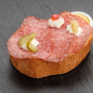 Hnuta's Klassiker Mix Salami - Brötchen Catering
