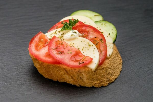 Hnuta's Klassiker Mix Mozzarella - Brötchen Catering