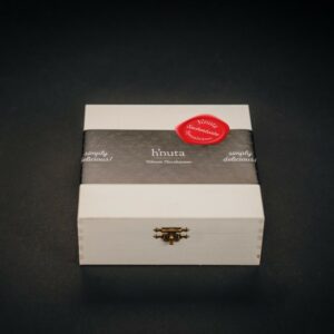 Hnuta’s Sachertorten verpackt in der Holzschatulle - Brötchen Catering