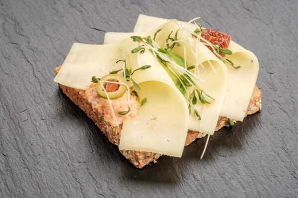 Hnuta’s Vollkorn Käse - Brötchen Catering