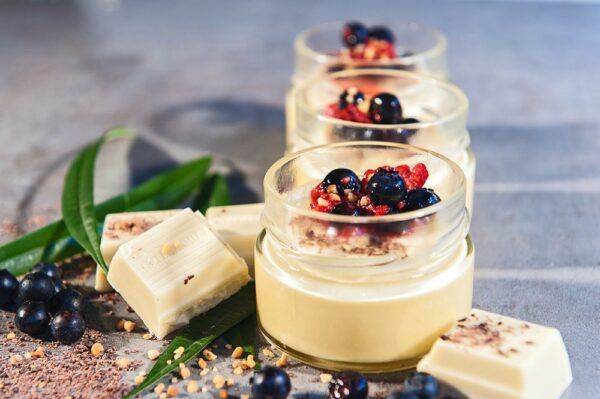 Hnuta’s weiße Schokocreme - Brötchen Catering