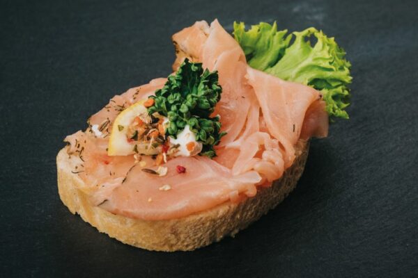 canapes-lachscanapes_hnuta-broetchen-catering Hnuta’s Canapes Mix Lachs - Brötchen Catering