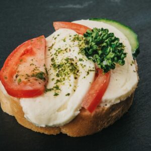 Hnuta’s Canapes Mix Mozzarella - Brötchen Catering