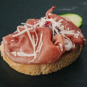Hnuta’s Canapes Mix Prosciutto - Brötchen Catering