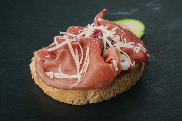 Hnuta’s Canapes Mix Prosciutto - Brötchen Catering Hnuta’s Canapes Mix Prosciutto - Brötchen Catering